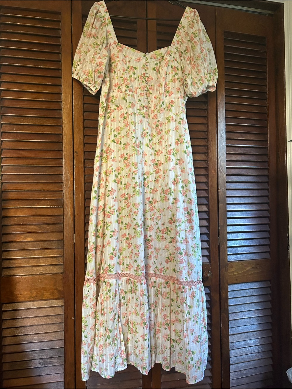 Floral Puff-Sleeve Maxi Dress in Cream and Pink